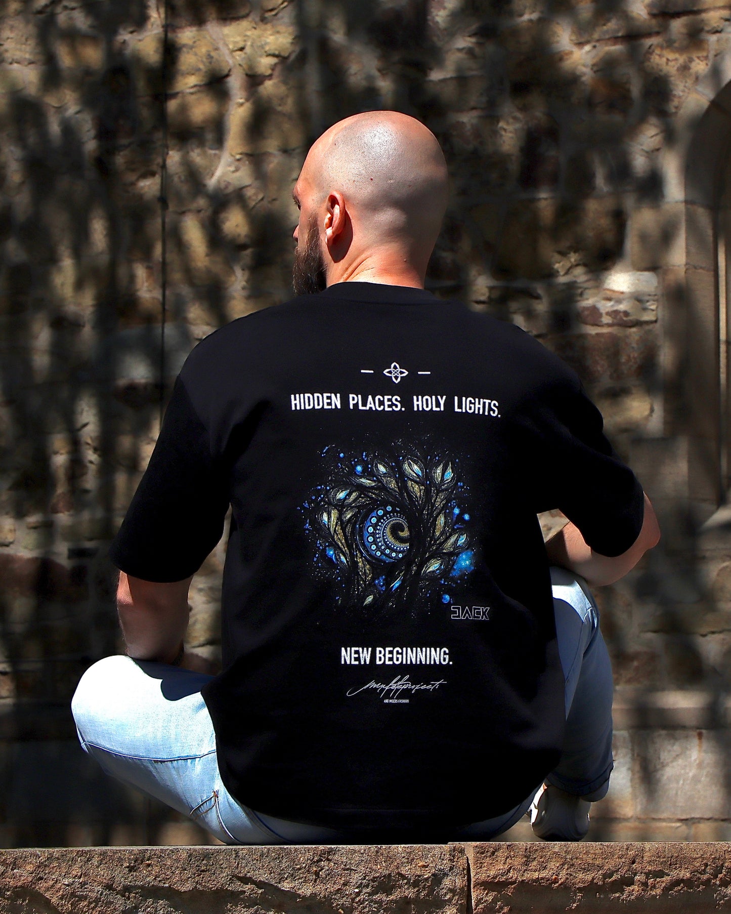 T-Shirt "Light finds roots"